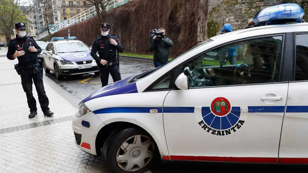 Un coche de la Ertzaintza.
