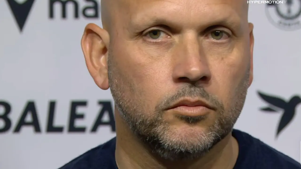 Jos&eacute; Alberto durante la rueda de prensa tras el partido.