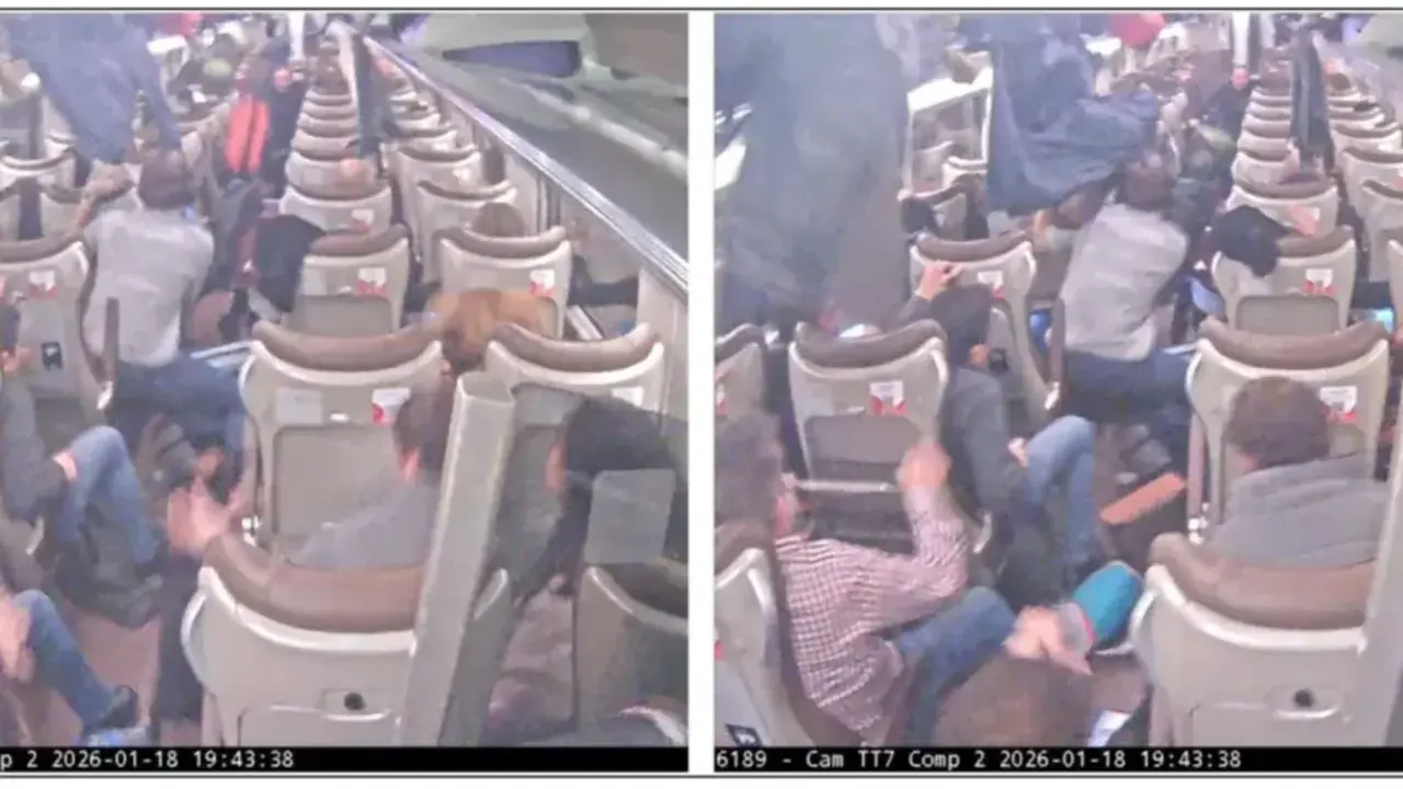 Im&aacute;genes de uno de los vagones del tren Iryo en el momento del accidente.