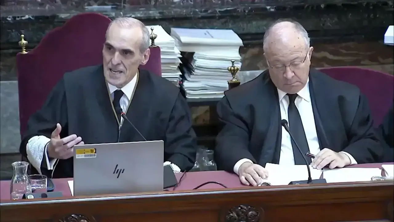 Alejandro Luz&oacute;n, durante su intervenci&oacute;n en el Tribunal Supremo en el juicio del caso mascarillas, donde la Fiscal&iacute;a sostuvo la existencia de una presunta &ldquo;organizaci&oacute;n criminal&rdquo; alrededor de &Aacute;balos y Koldo.