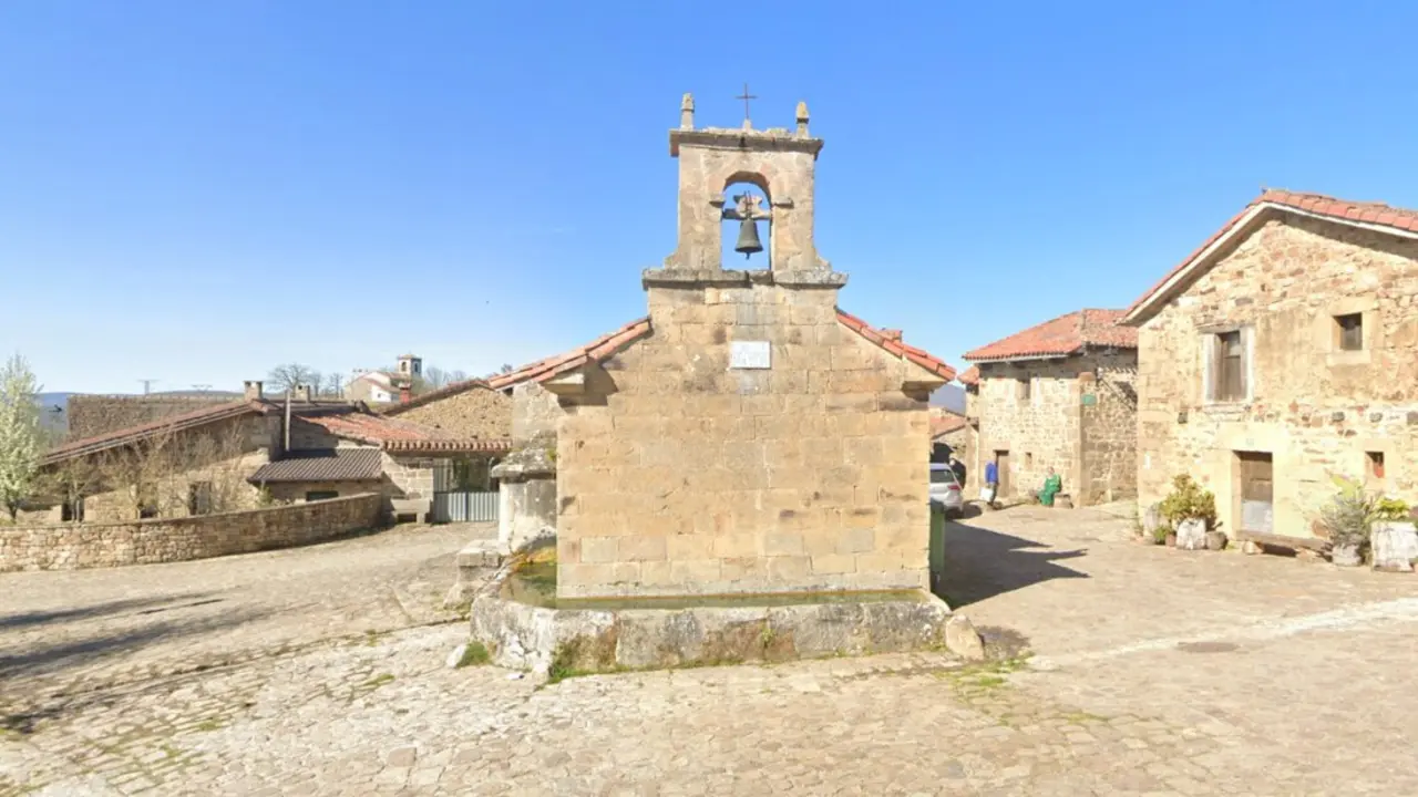 Vista general de Loma Somera, uno de los n&uacute;cleos rurales de Cantabria incluidos en las zonas afectadas por el reto demogr&aacute;fico y la despoblaci&oacute;n.