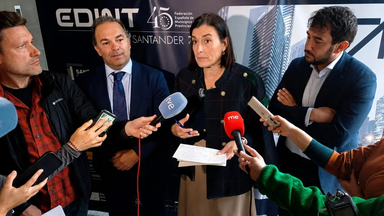 La alcaldesa de Santander, Gema Igual, durante la presentaci&oacute;n del balance de los primeros meses de funcionamiento del Centro de Excelencia para la Econom&iacute;a del Dato (CEOD), impulsado junto a la FEMP y Red.es. / FEMP.