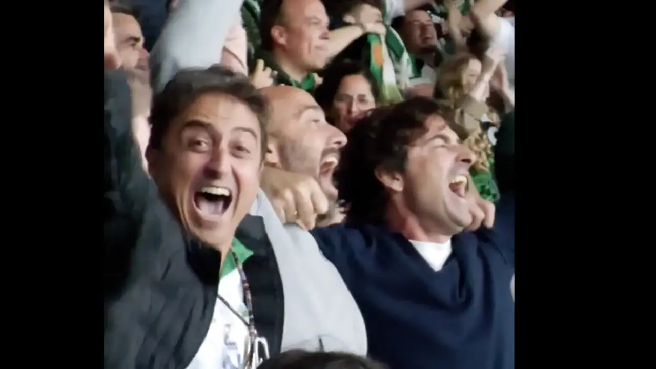 <p class="pie-foto"><strong>Gonzalo Colsa celebra completamente desatado el regreso del Racing a Primera Divisi&oacute;n en una imagen que resume la emoci&oacute;n de toda una generaci&oacute;n de racinguistas.