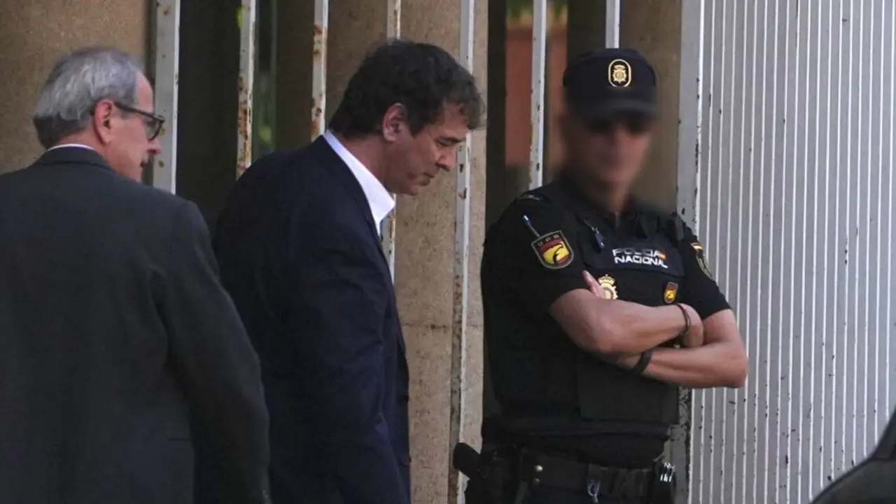 El hermano de Pedro S&aacute;nchez, David S&aacute;nchez, a su llegada a la Audiencia Provincial de Badajoz, a 28 de mayo de 2026, en Badajoz, Extremadura (Espa&ntilde;a).  Andr&eacute;s Rodr&iacute;guez / Europa Press