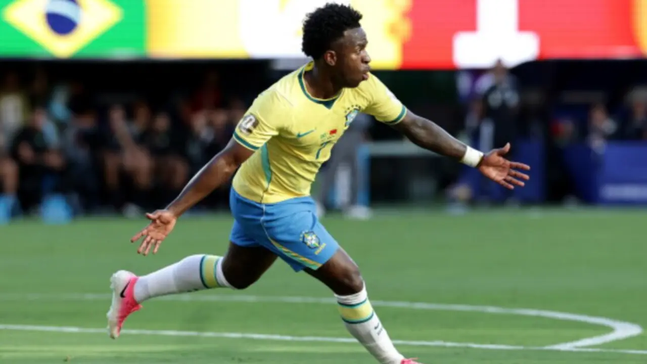 Vin&iacute;cius J&uacute;nior celebra un gol con Brasil ante Marruecos en el Mundial 2026