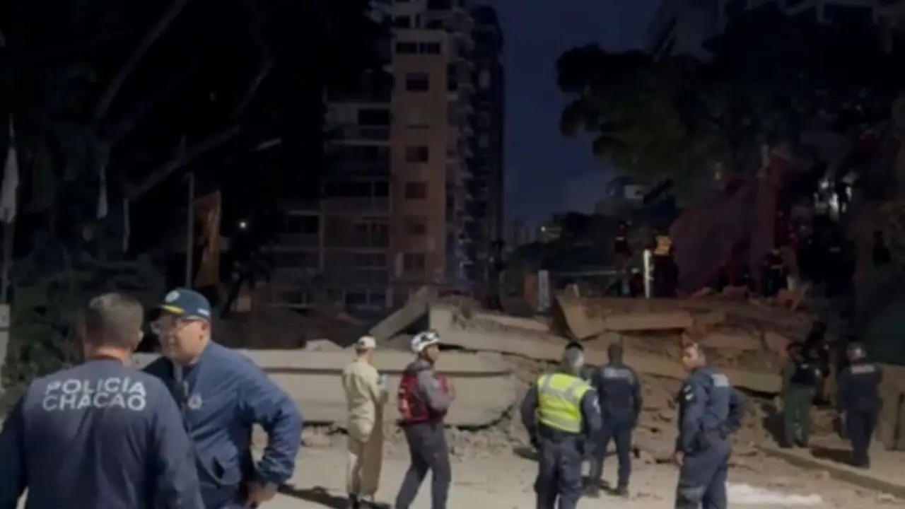 Tras los dos terremotos de magnitud 7,2 y 7,5 grados que estremecieron el pa&iacute;s este 24 de junio y causaron destrozos en viviendas y otras infraestructuras, familiares piden ayuda para encontrar a seres queridos que todav&iacute;a no han podido contactar.