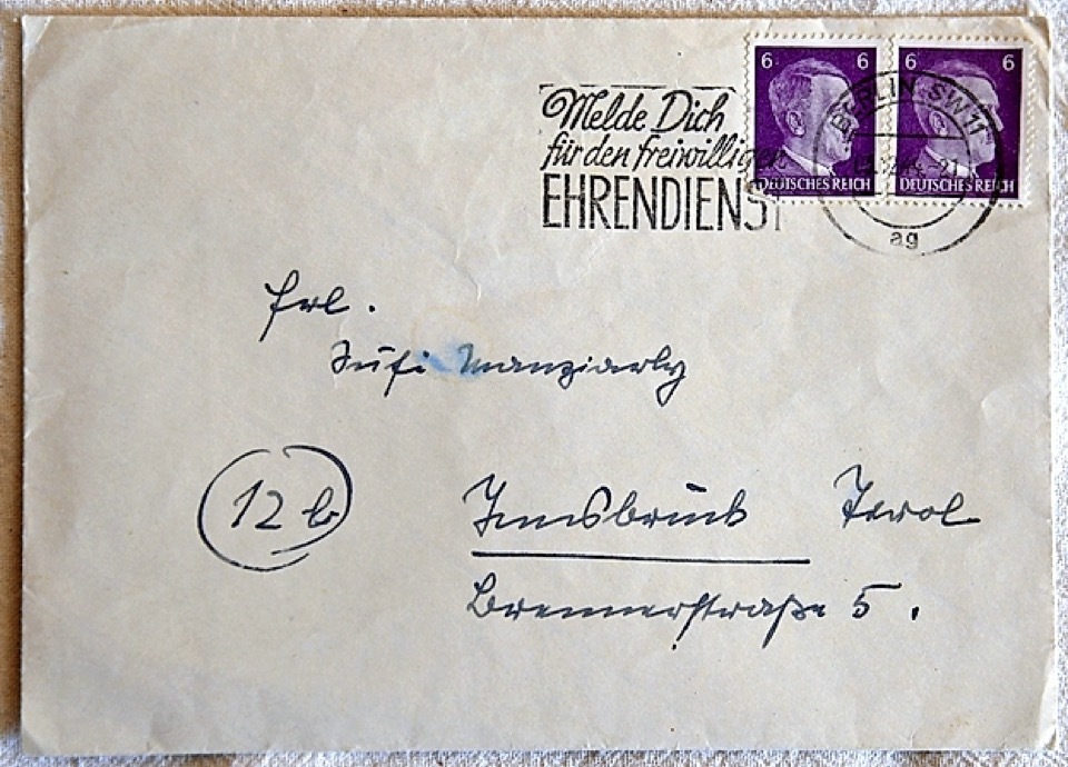 BERLÍN (ALEMANIA) 05/12/2020.- Carta escrita por Constanze Manziarly, la cocinera de Hitler que era prácticamente desconocida hasta ahora y trabajó a la fuerza para el dictador durante el último año del Tercer Reich. Ahora, el libro 