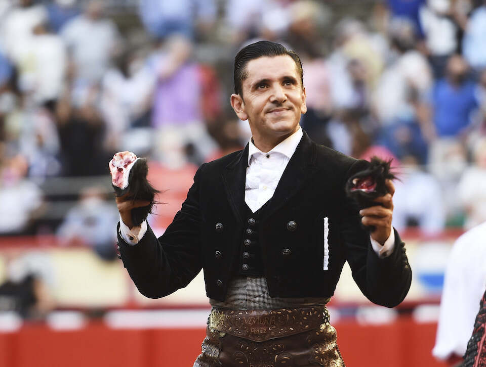 El rejoneador Diego Ventura en el coso de Santander. / J. S. ARCE