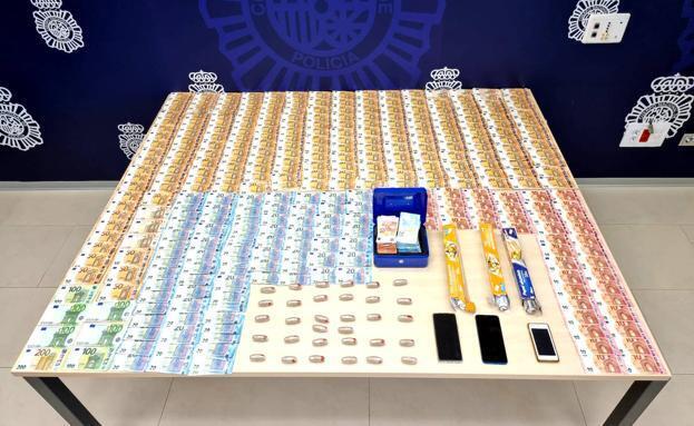 Imagen de la detención de la sospechosa. / CNP