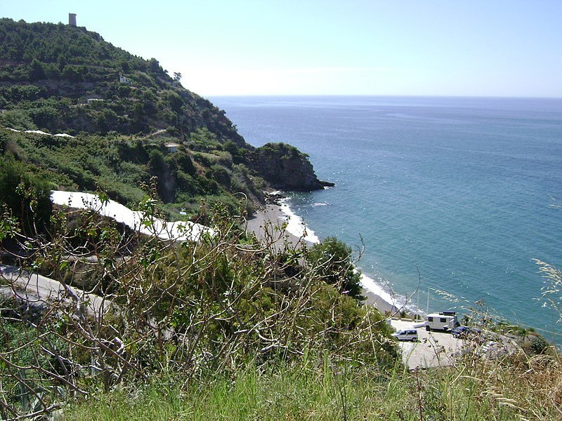 800px-2010_06_010._Playa_de_Maro