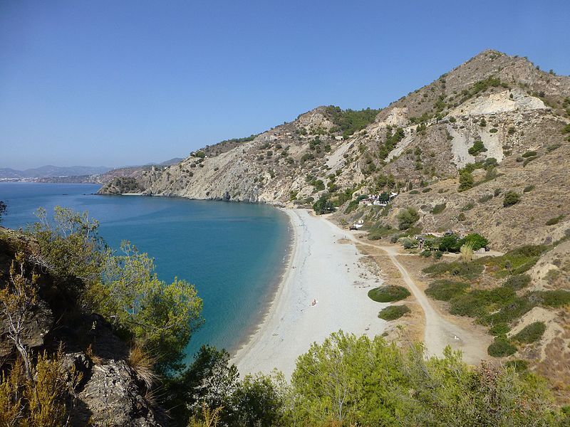 Cala_del_Cañuelo,_Nerja,_1