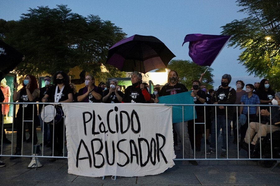 Concentración frente al concierto de Plácido Domingo en Mérida