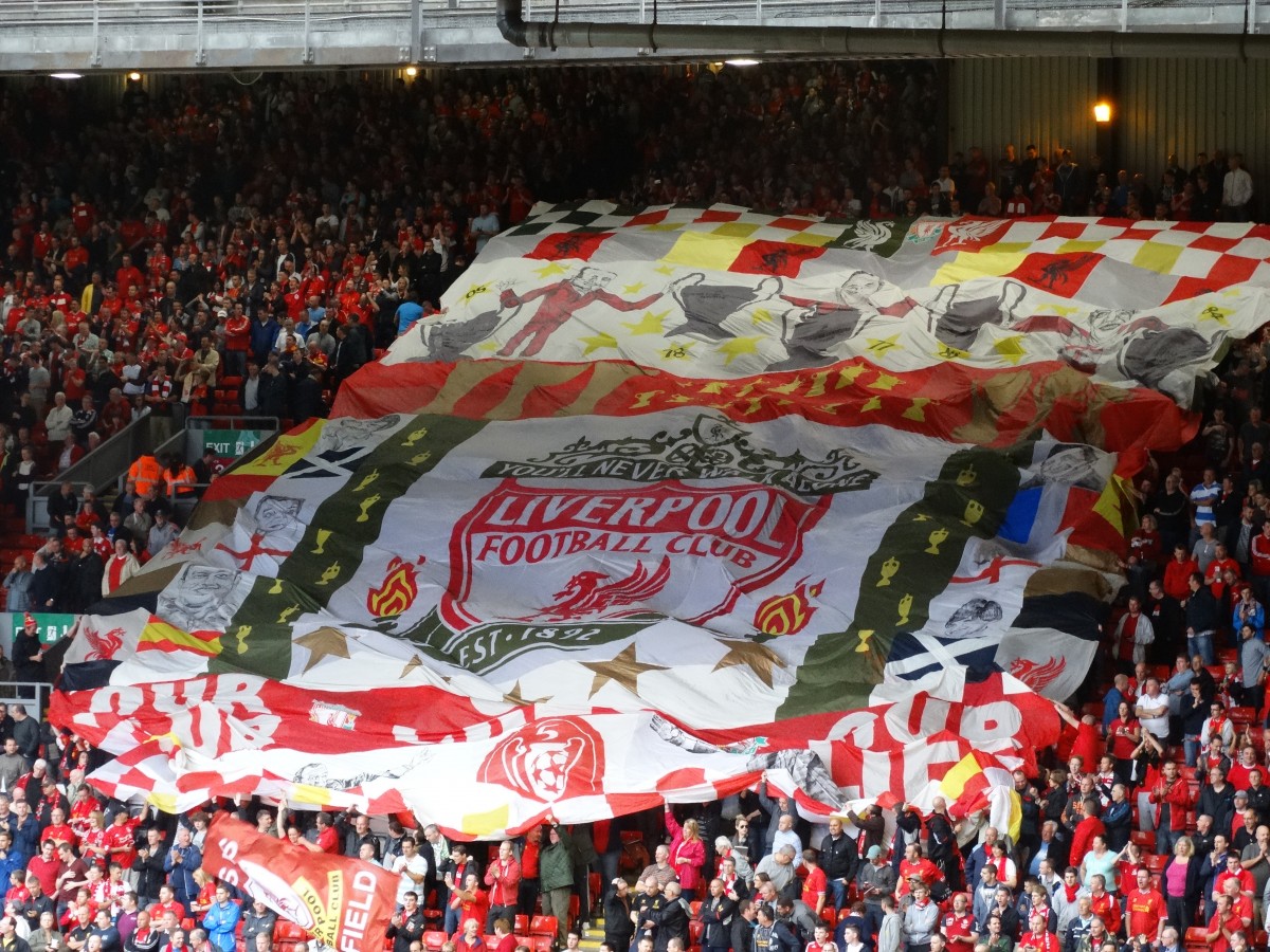 anfield_football_fans_liverpool_huge_flag-1222309