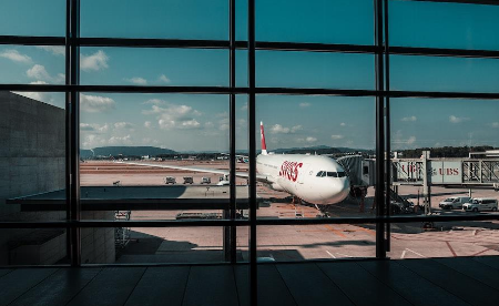 Zürich Airport credit jairph via unsplash