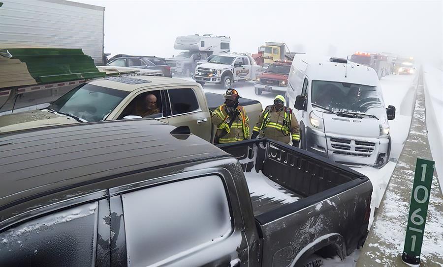 Al menos cuatro muertos en un choque múltiple de 50 vehículos en Ohio, por  la ola de frío en EE.UU.