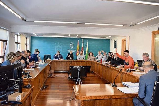 AVIP anuncia por carta la expulsión del partido a sus dos concejales de Piélagos