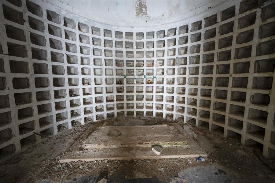 El futuro sobre "La Pirámide de los italianos’, un mausoleo de 1939 dedicado a 384 militares italianos que murieron en Santander durante la Guerra Civil y ubicado en el Puerto del Escudo, se debate entre el derribo o su reinterpretación para cumplir con la Ley de Memoria Democrática, aunque no está claro quien es su propietario. EFE/ Pedro Puente Hoyos