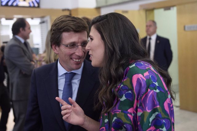 José Luis Martínez-Almeida y su novia Teresa Urquijo y Moreno. / EP