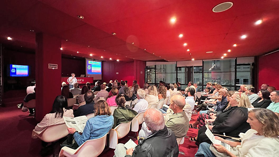 Reunión de la Plataforma Salvar Torrelavega contra el modelo de ZBE que quiere imponer el Ayuntamiento. / Alerta