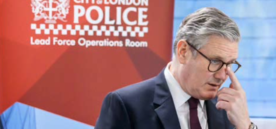 Un alto cargo de la Policía inglesa admite que el Estado ocultó los abusos sexuales -una congresista habla de 250.000 casos de menores violadas, asesinadas incluso descuartizadas, hay algunos niños- por «miedo» a un aumento de las «tensiones raciales»