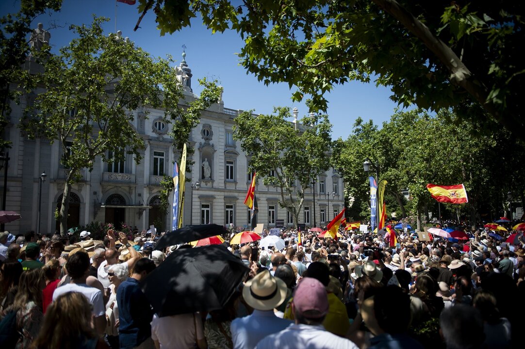 Varias personas en la concentración. / Juan Barbosa
