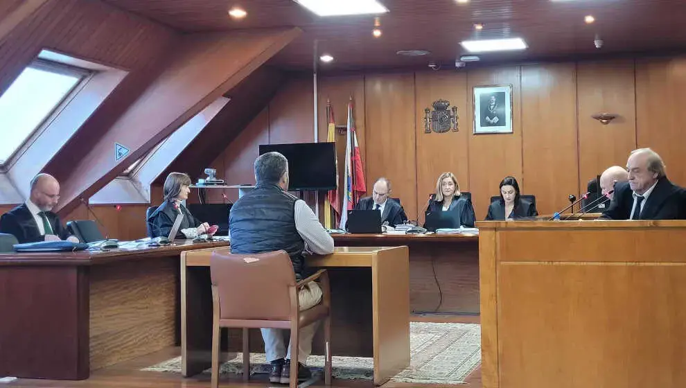 El alcalde de Ribamontán al Monte, Joaquín Arco, en el juicio por prevaricación.